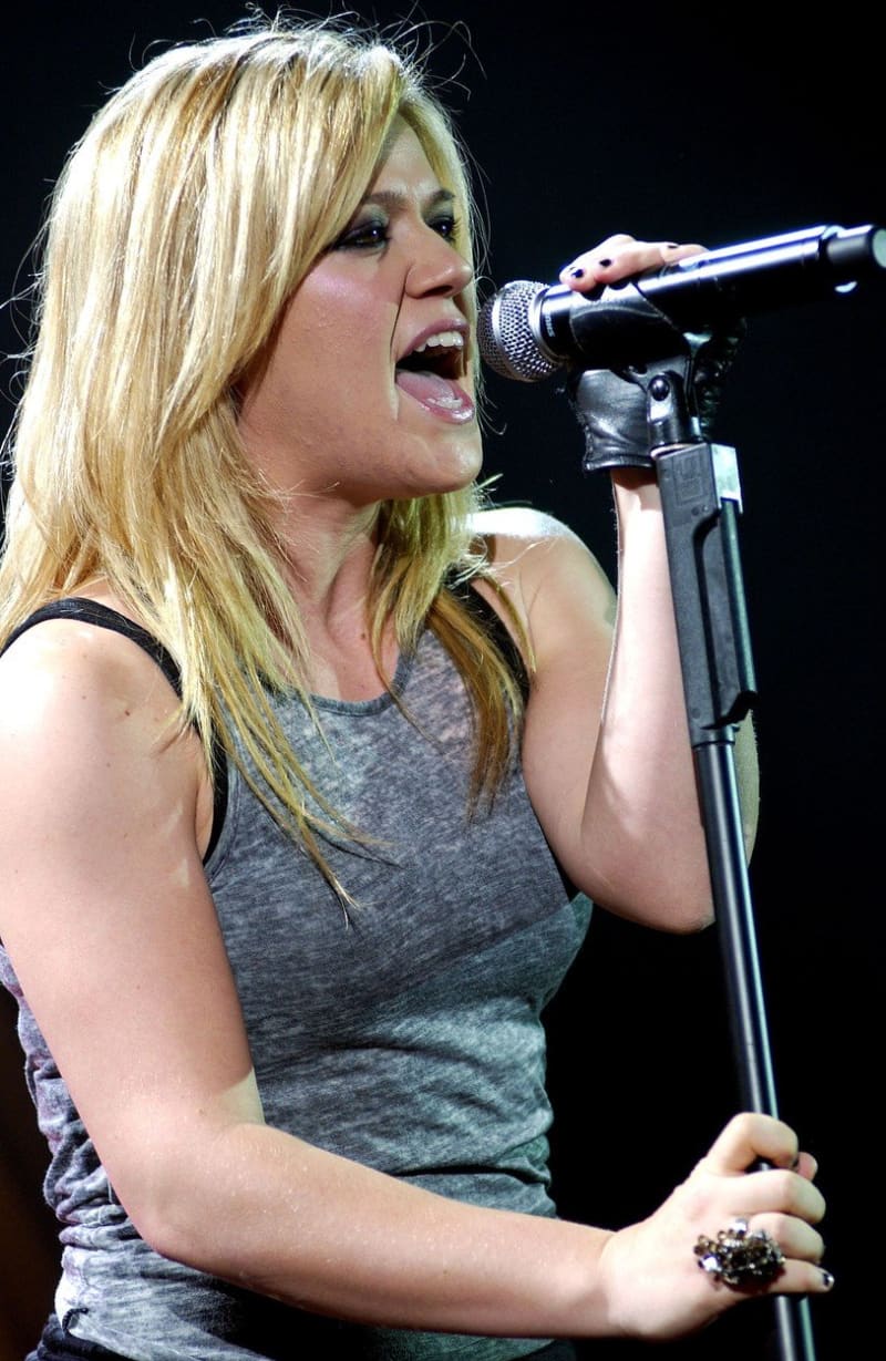 Zpěvačka Kelly Clarkson v dobách své největší slávy.