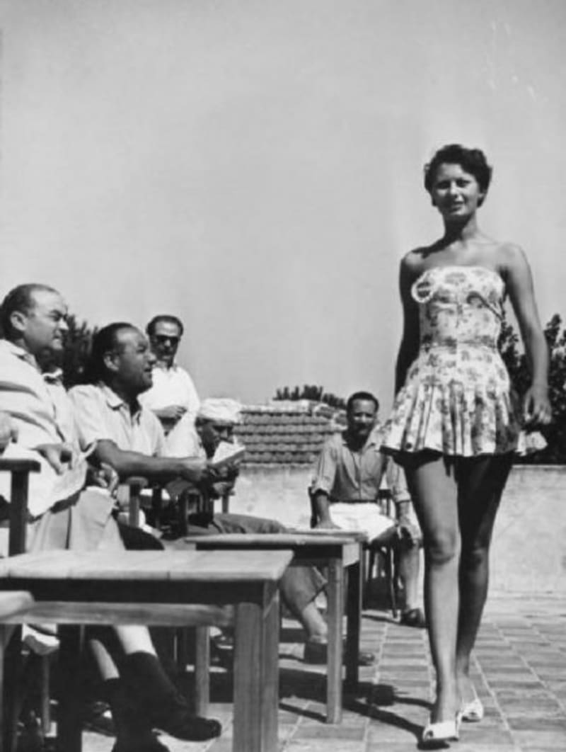 Sophia Loren se zúčastnila soutěže Miss Italia 1950 ještě jako Sofia Villani.
