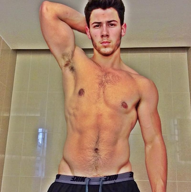 sexy selfie 2014 - Nick Jonas