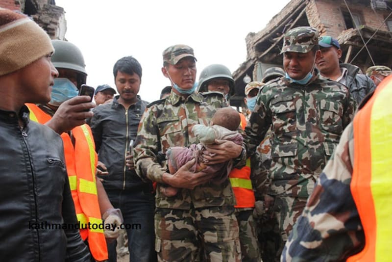 Zachráněné čtyřměsíční miminko z Nepálu. - Obrázek 6