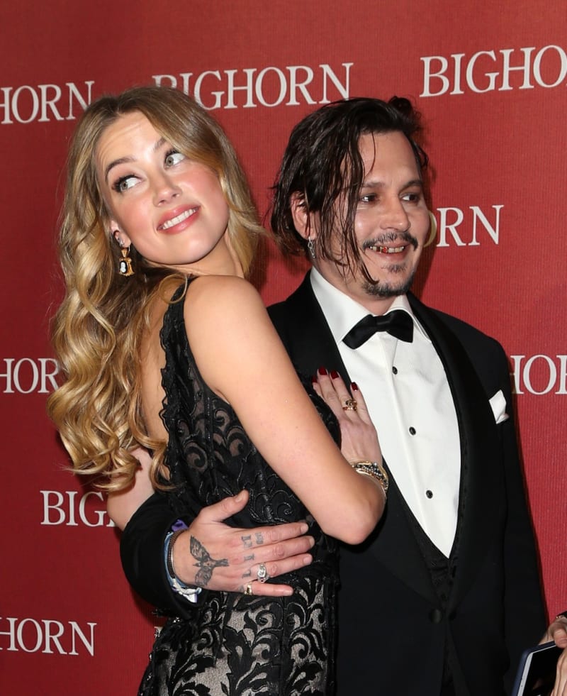 Johnny Depp a Amber Heard se rozvádějí.
