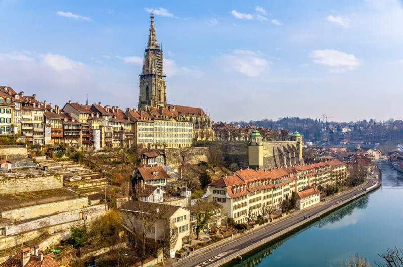 Bern - zřejmě nejbezpečnější město prosperujícího a dobře bráněného Švýcarska