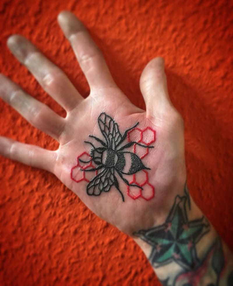 Dokonalá tetování na dlani 2