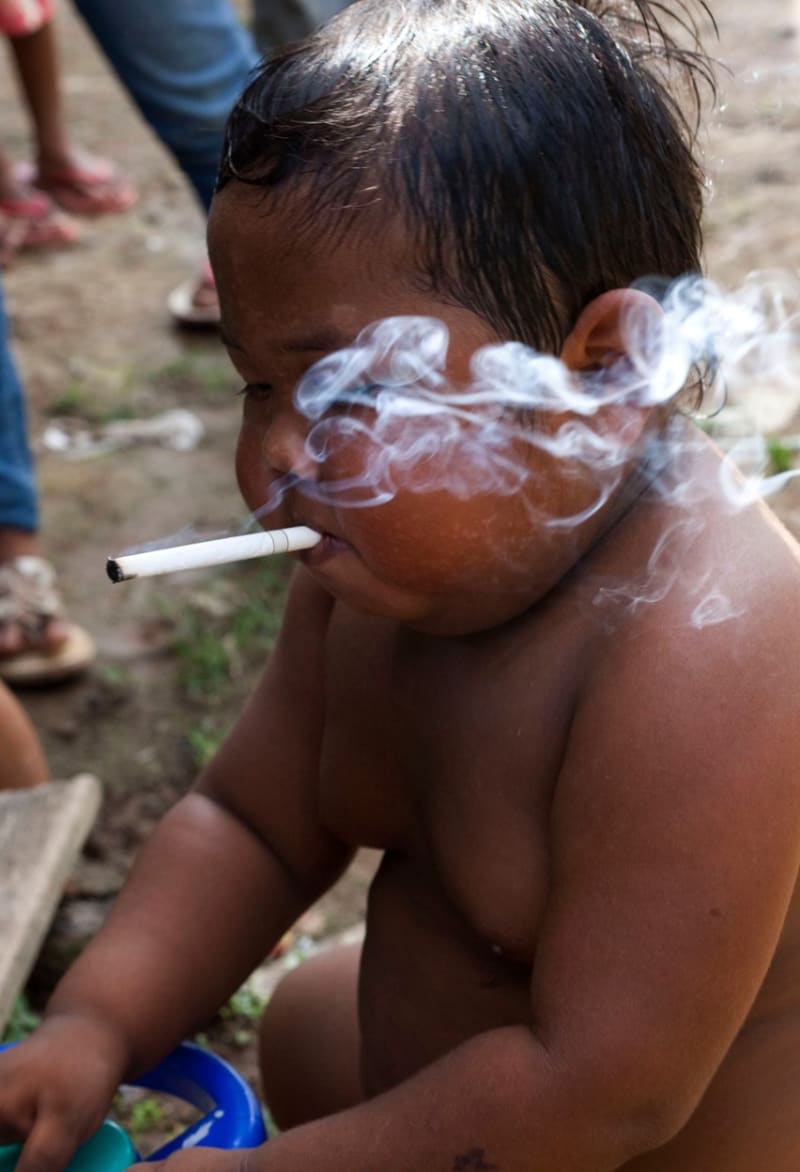 Jak si dnes žije nejslavnější mladý kuřák na světě?