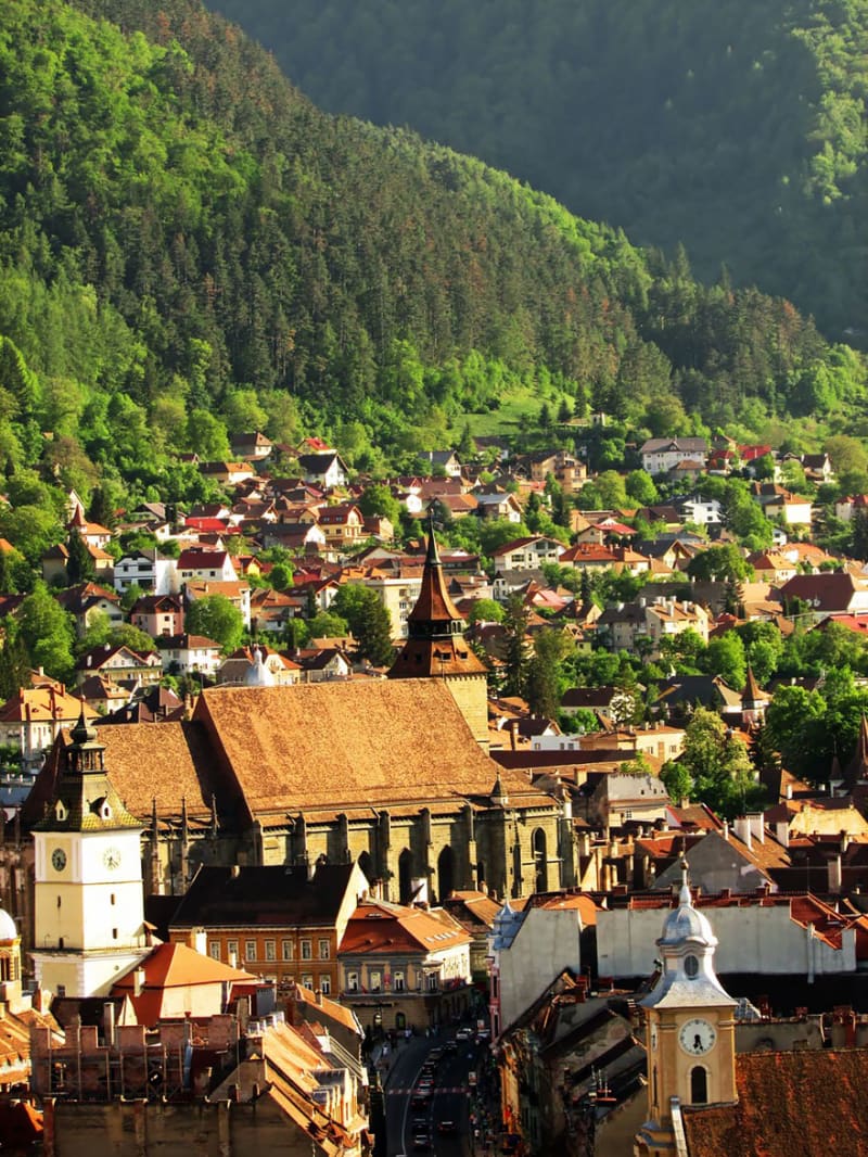 Brašov (rumunsky Brașov, maďarsky Brassó, německy Kronstadt) je město v Rumunsku