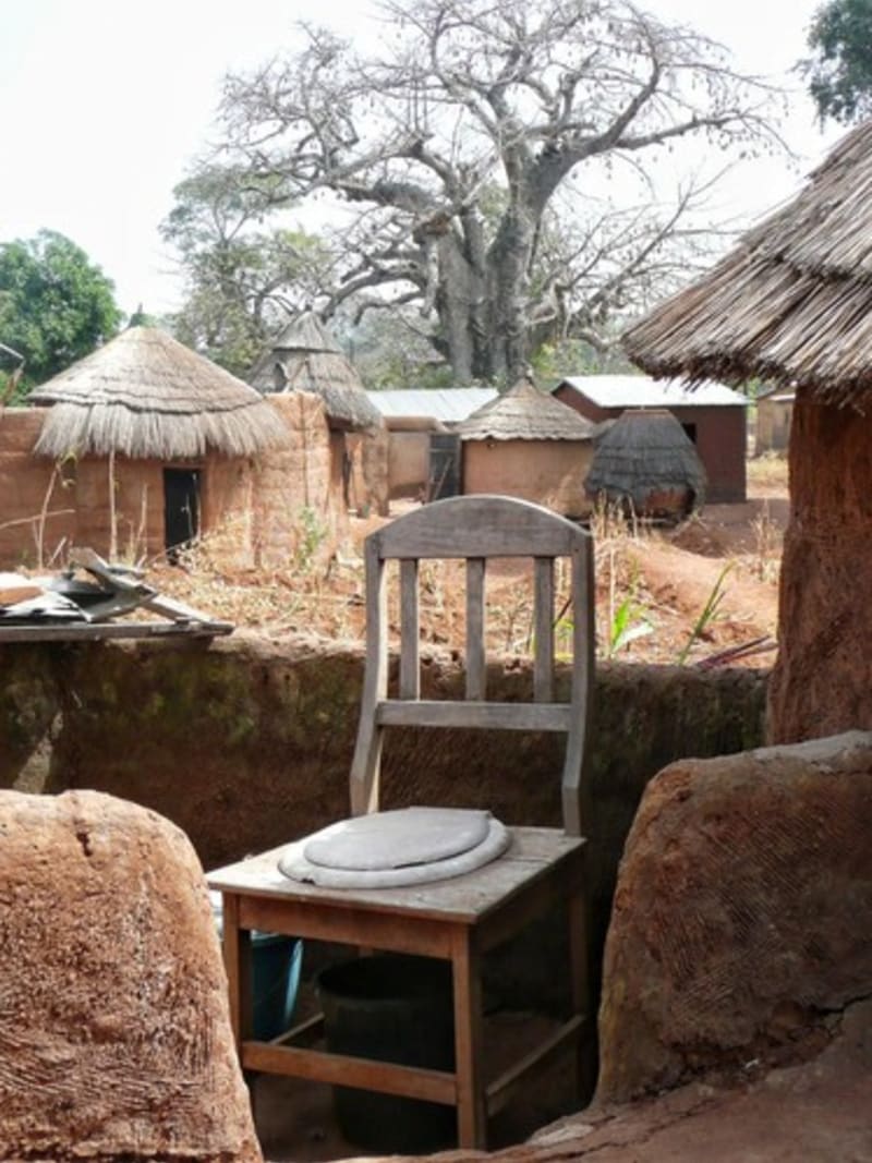 Záchod v Beninu, západní Afrika