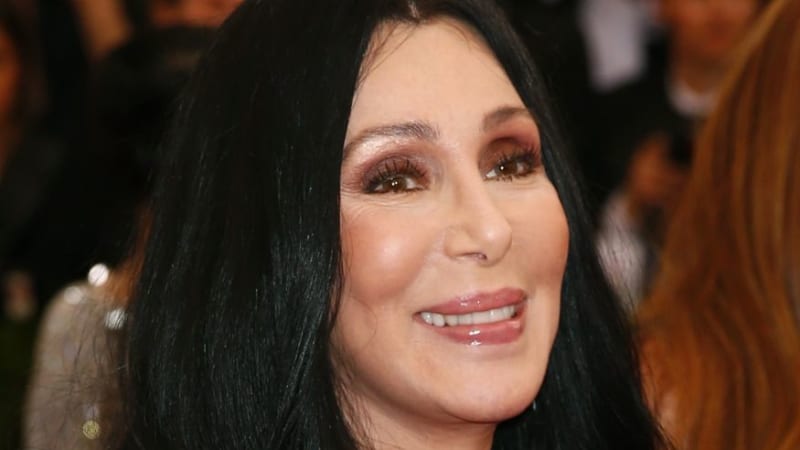 Cher v květnu 2015 vypadala dobře.
