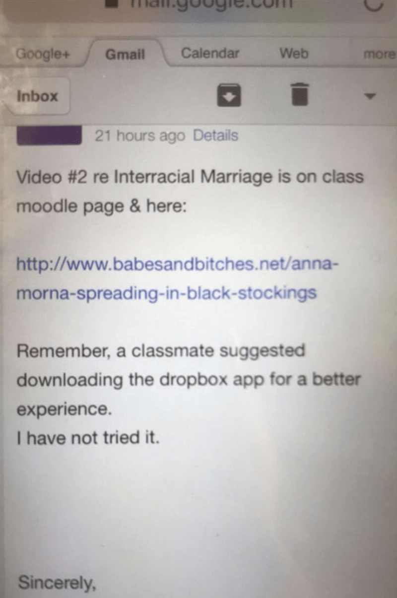 Učitel omylem poslal porno.