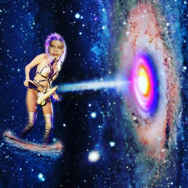 Miley dobývá vesmír!