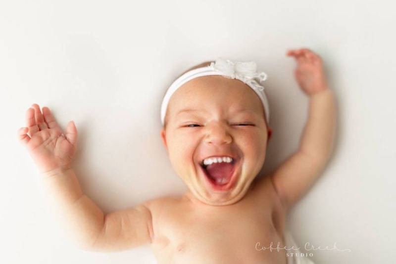 Fotky novorozenců se zuby děsí celý internet 8