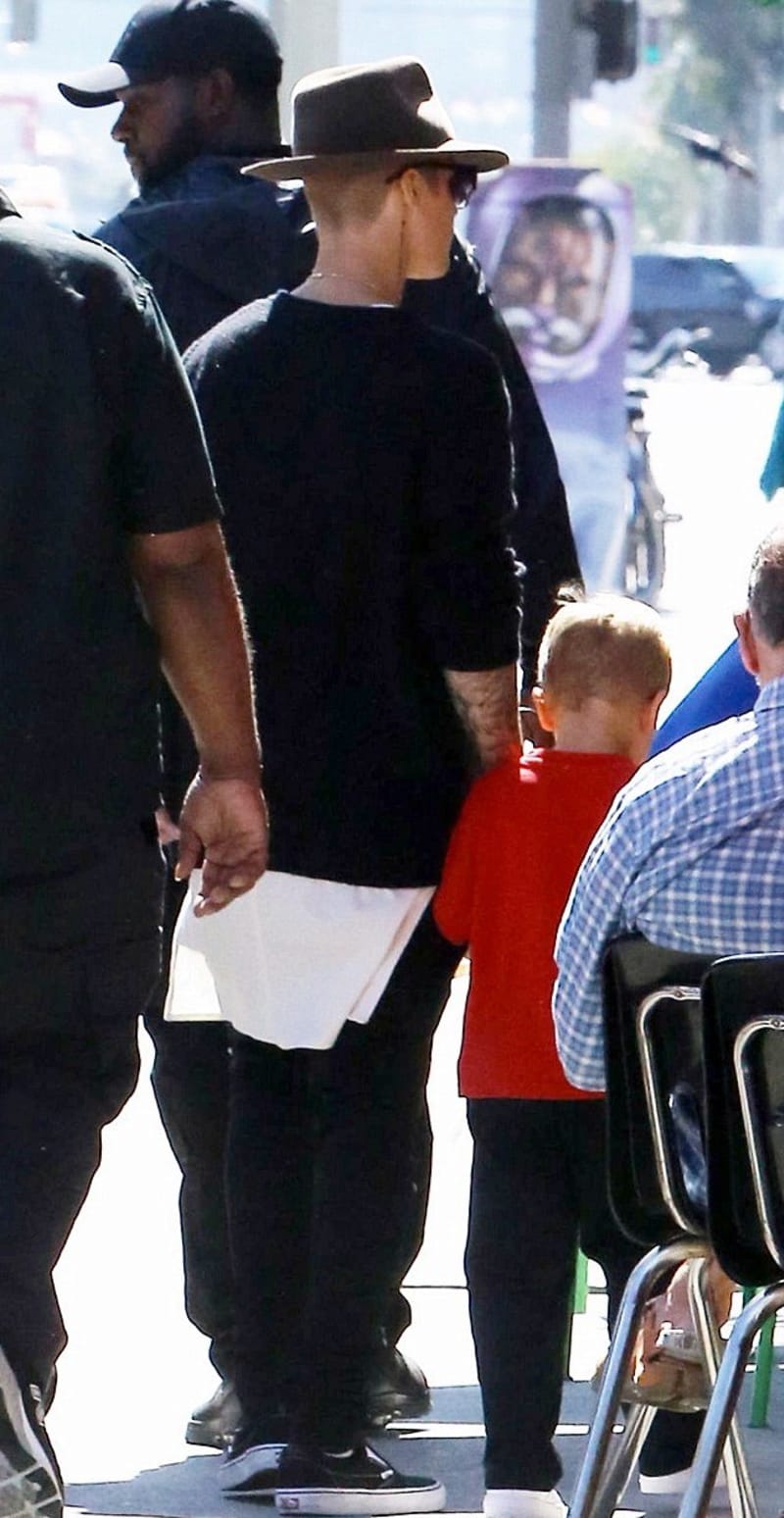 Justin Bieber se svým mladším bratrem - Obrázek 3