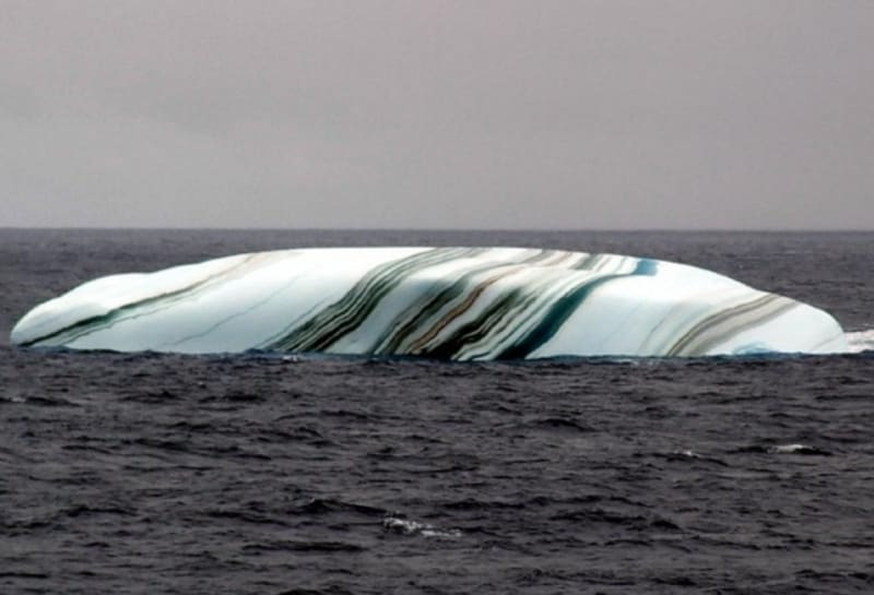 Pruhovaný ledovec v Antarktidě