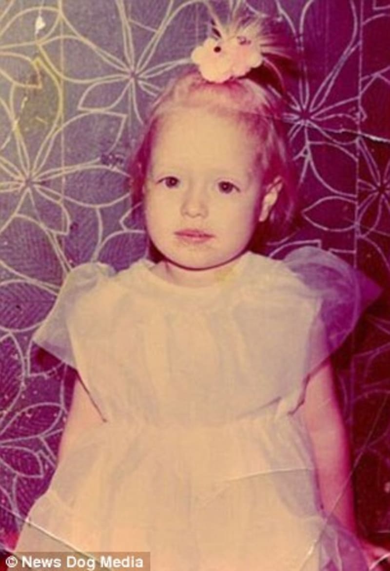 Už od dětství ji rodiče oblékali jako princeznu