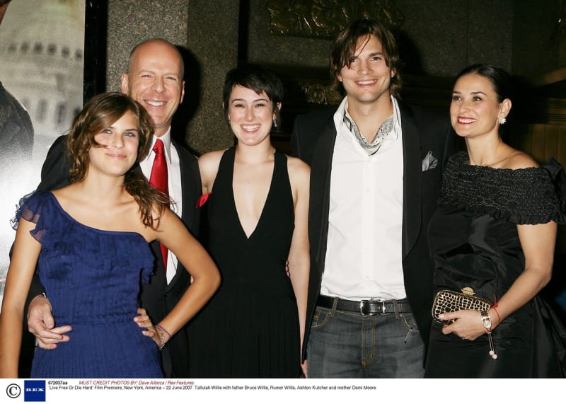 Asthon Kutcher s rodinou Demi Moore... i Bruce Willis s ním vycházel dobře...