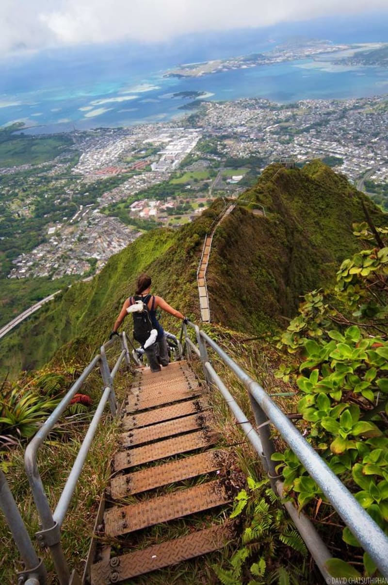 Neuvěřitelně krásná místa USA - Haiku Stairs, Oahu, Hawaii