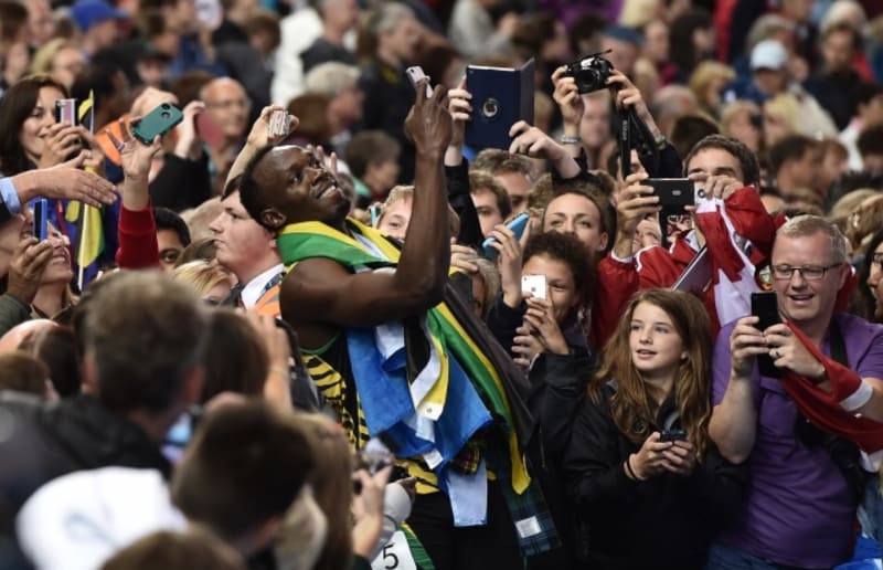 Nejlepší selfie roku 2014 - Usain Bolt a jeho stovky selfie v jednu chvíli