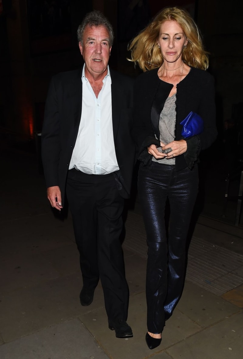 Jeremy Clarkson a Lisa Hogan.