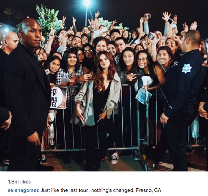 Selena Gomez a fanoušci - Obrázek 2