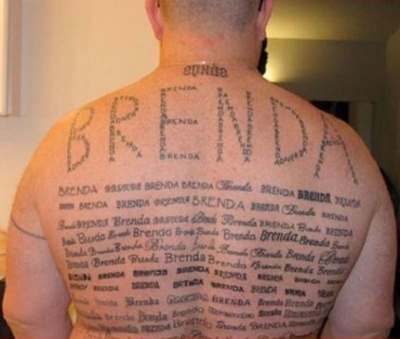 Tenhle týpek asi fakt hodně miluje Brendu.