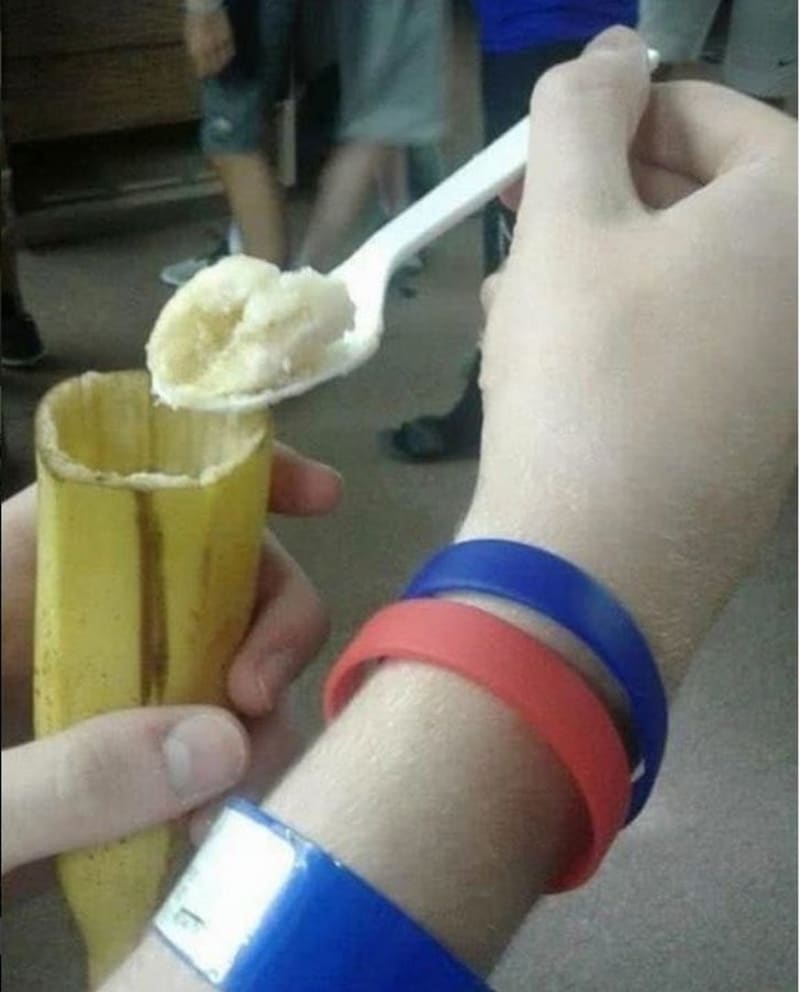 I takhle se dá jíst banán!
