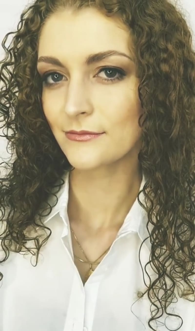 Sandra Flemrová z reklamy na Kofolu.