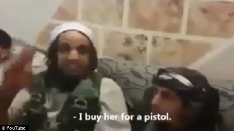 ISIS zveřejnil ceník žen. Kolik stojí blondýnka s dobrým chrupem?
