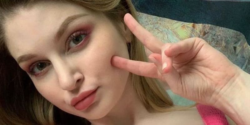 Mladé ženě smazali profil ze seznamky, protože točí porno 2
