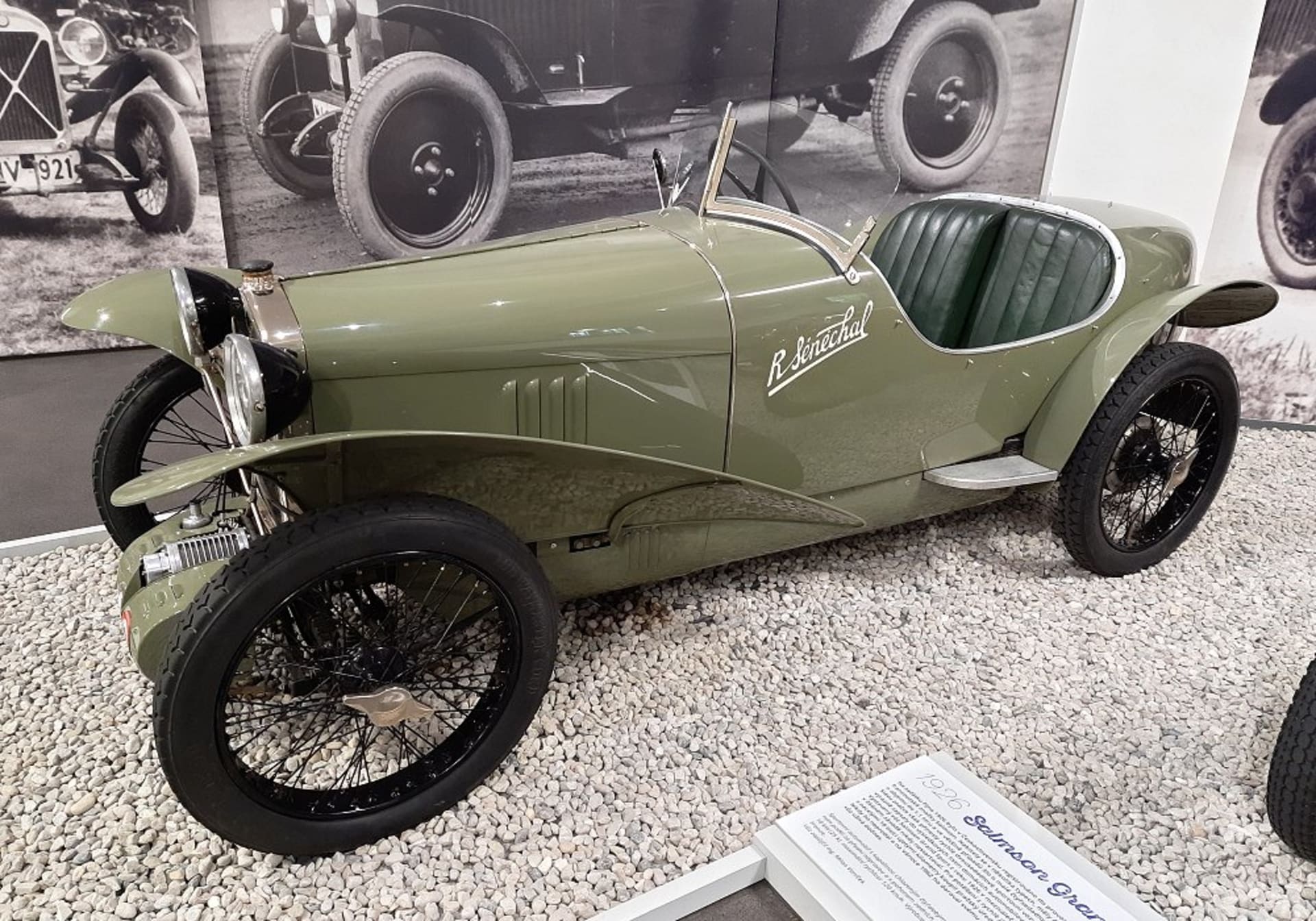 29. dubna se v Galerii Golf Hostivař v Praze opět představí ten nejlepší výběr vzácných historických osobních automobilů.
