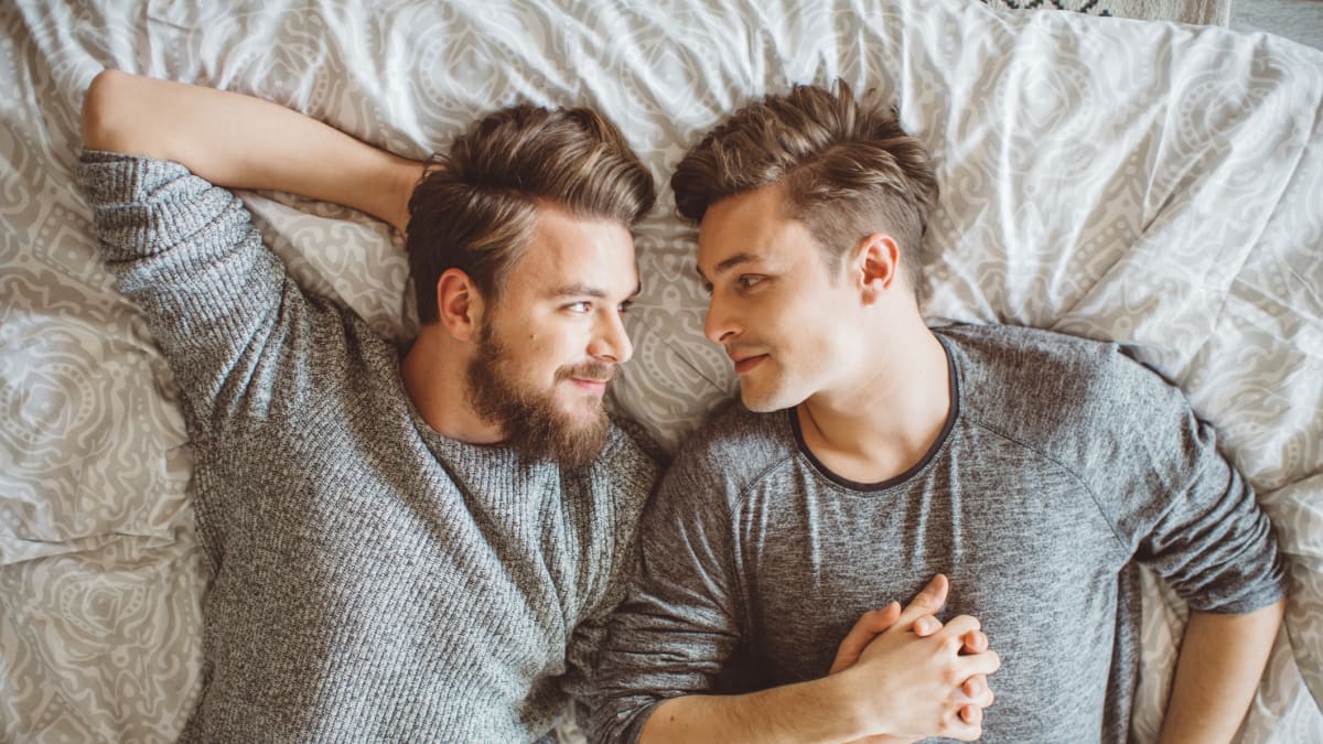 Muži se staršími bratry jsou častěji gayové