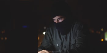 Hacker promluvil o zákulisí dark webu: Je to rejdiště zločinců. Vydírají odtud celý svět