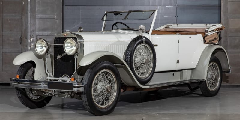 29. dubna se v Galerii Golf Hostivař v Praze opět představí ten nejlepší výběr vzácných historických osobních automobilů.