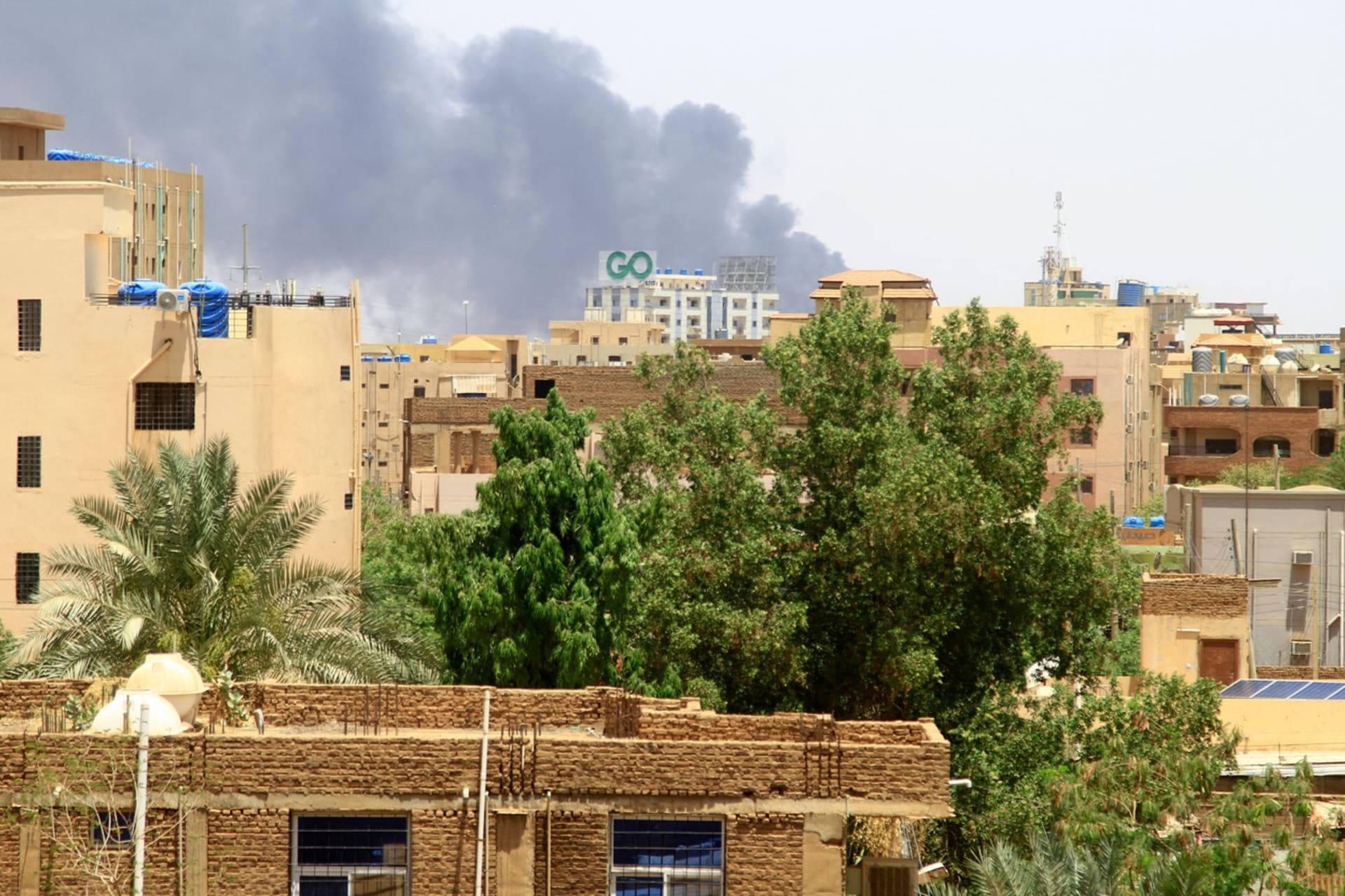 Boje v Súdánu pokračují navzdory potvrzenému příměří.