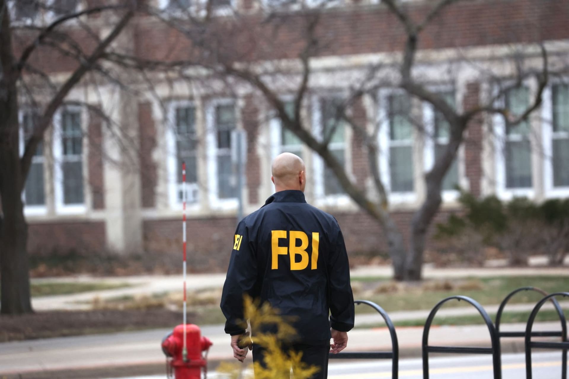 FBI je orgán amerického ministerstva spravedlnosti, který působí jako federální vyšetřovací úřad trestné činnosti a kontrarozvědná služba. Vznikl 26. července 1908.