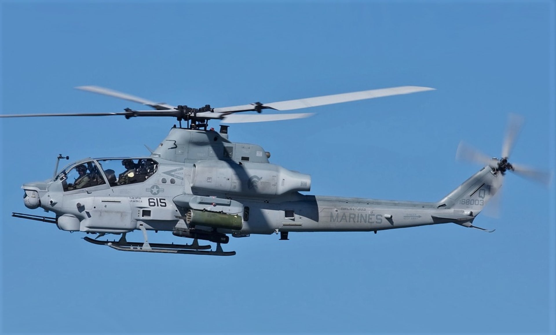 Vzdušné síly Armády ČR získají čtyři bitevní vrtulníky AH-1Z.