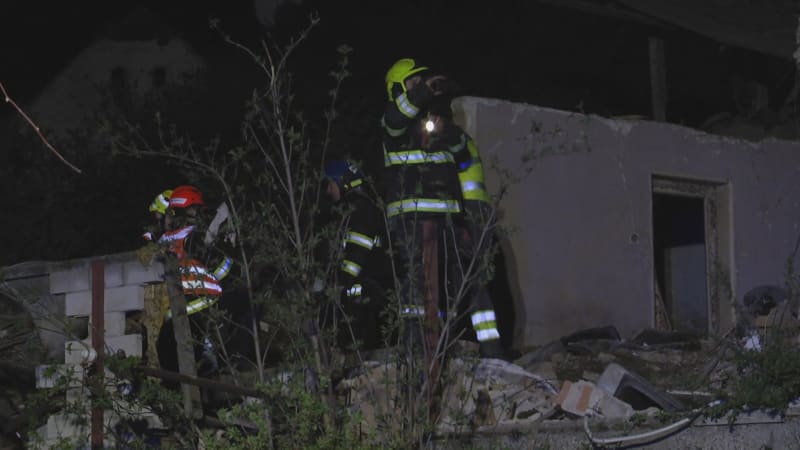 Při výbuchu domu na Znojemsku zemřel mladý muž. Sousedé spekulují, že za neštěstím může být rozchod
