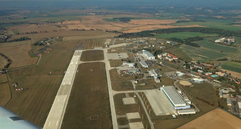 Simulační centrum bude dislokováno na letecké základně Sedlec v obci Vícenice u Náměště nad Oslavou.