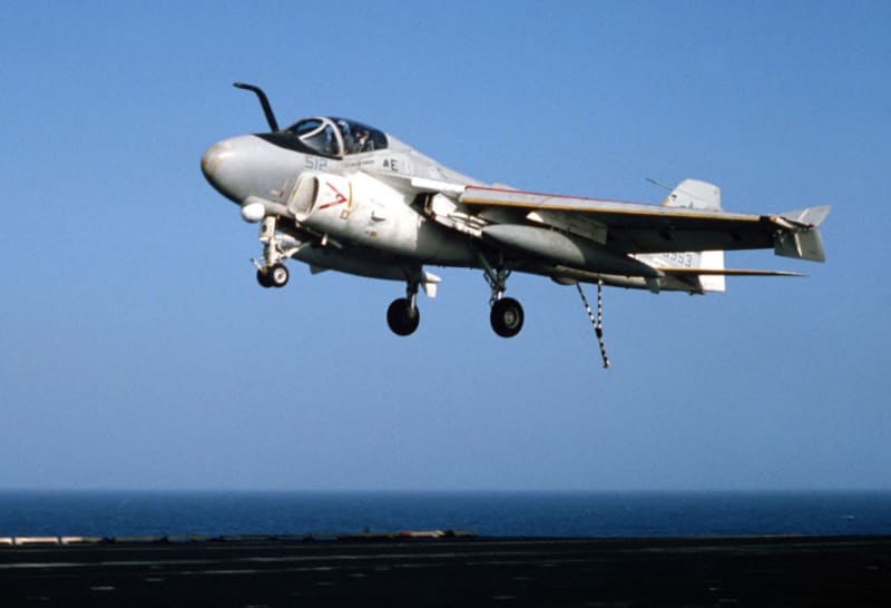 A-6E Intruder je určený k podpoře 