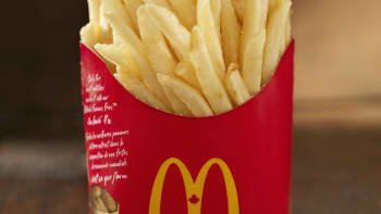 Tiktoker tvrdí, že rozluštil tajemství dobrých hranolků z McDonaldu. Proč jsou lepší než od konkurence?