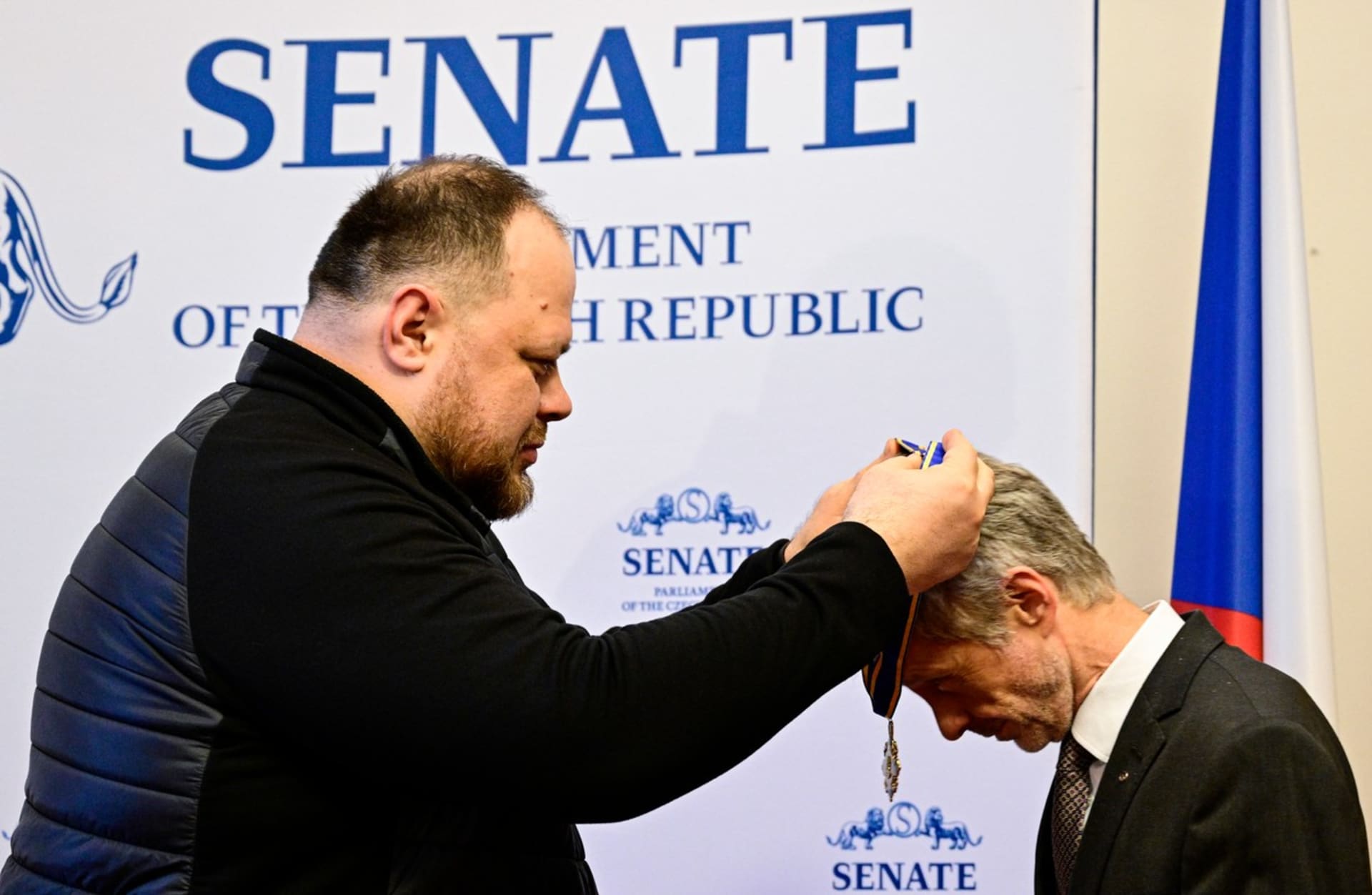 Předseda ukrajinského parlamentu předal vyznamenání Miloši Vystrčilovi