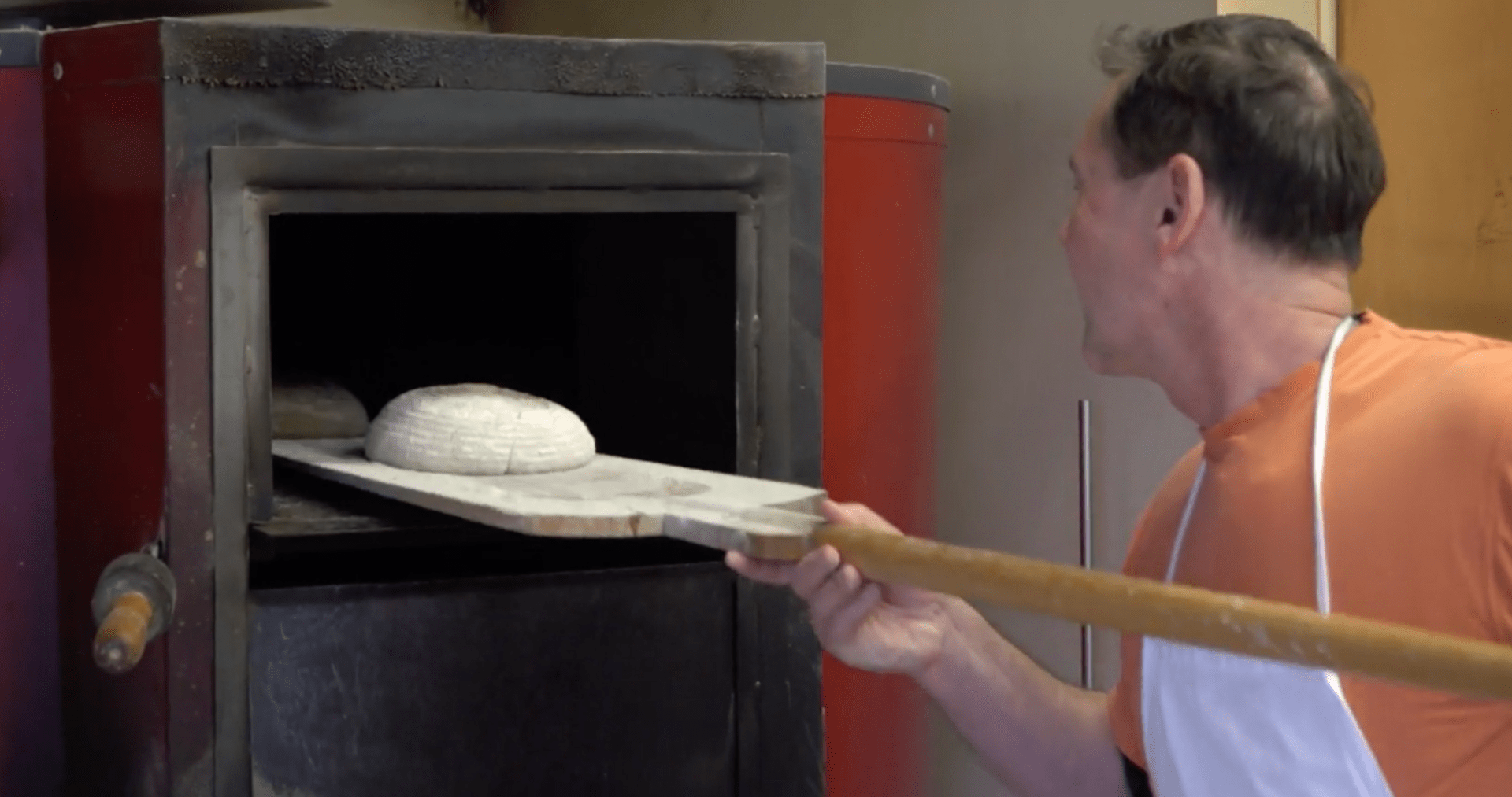 Pečení chleba v Tisé