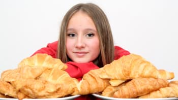 Dívka jedla 10 let jen croissanty a těstoviny. Pomohla jí až hypnóza 