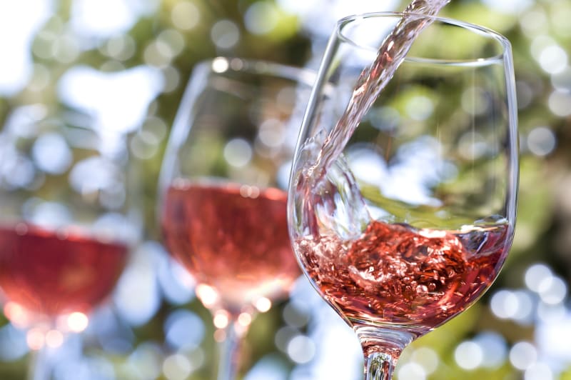 Růžová vína si získávají stále větší popularitu.