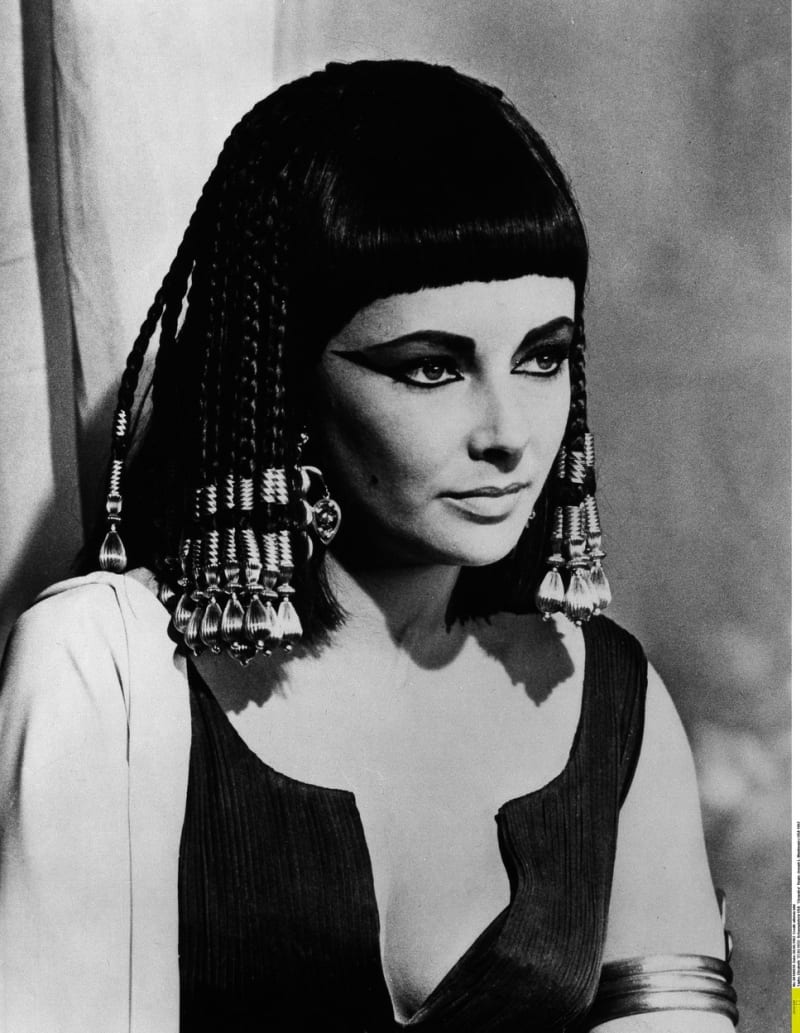 Elizabeth Taylorová jako Kleopatra