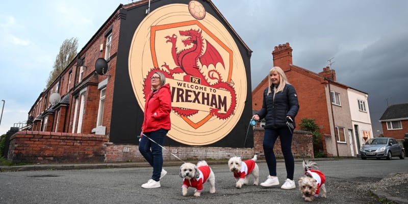 Wrexham slaví návrat do profesionálního fotbalu.