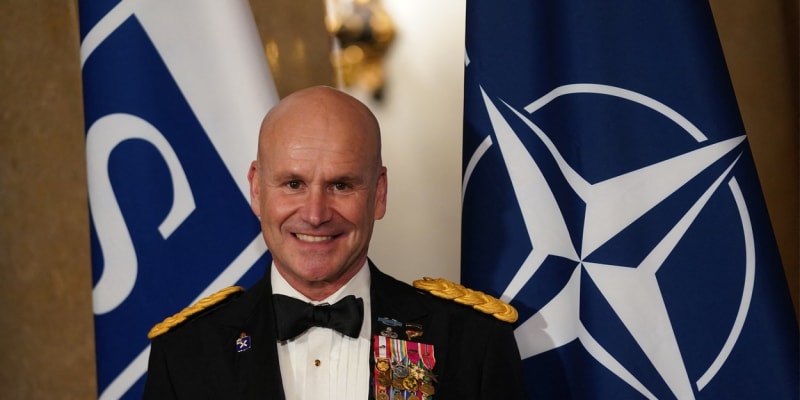 Americký generál Christopher Cavoli