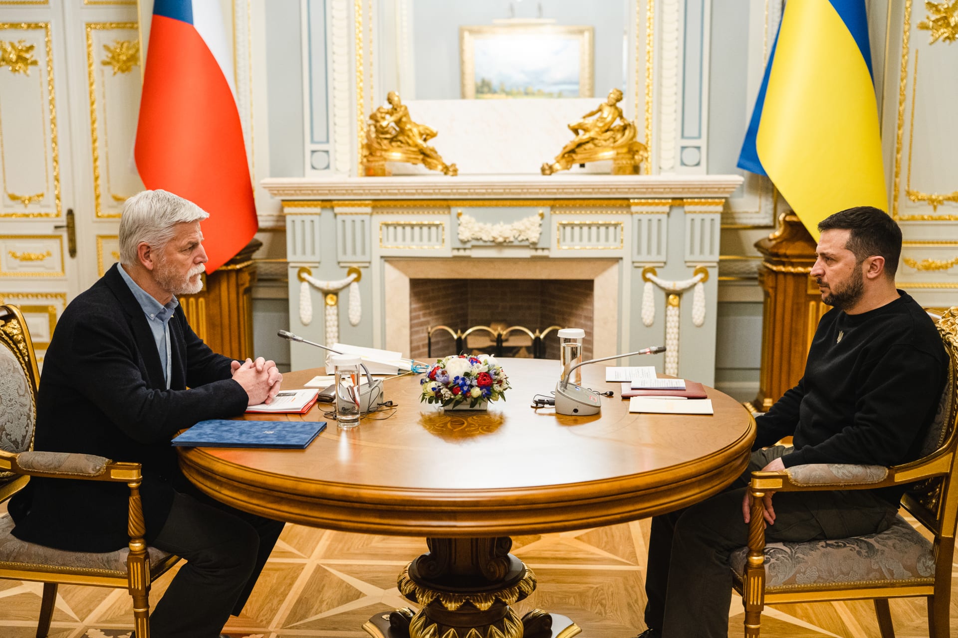 Prezident Pavel se setkal se svým protějškem Volodymyrem Zelenským.