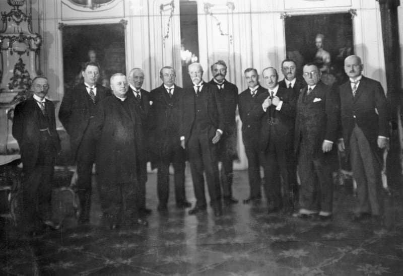 Prezident Tomáš Garrigue Masaryk s odstupující vládou premiéra Františka Udržala na Pražském hradě