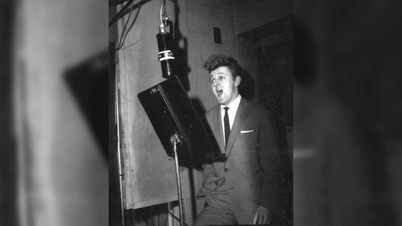 Wee Willie Harris během nahrávání v Decca Studios