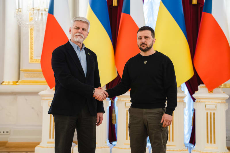 Prezident Pavel se setkal se svým protějškem Volodymyrem Zelenským.
