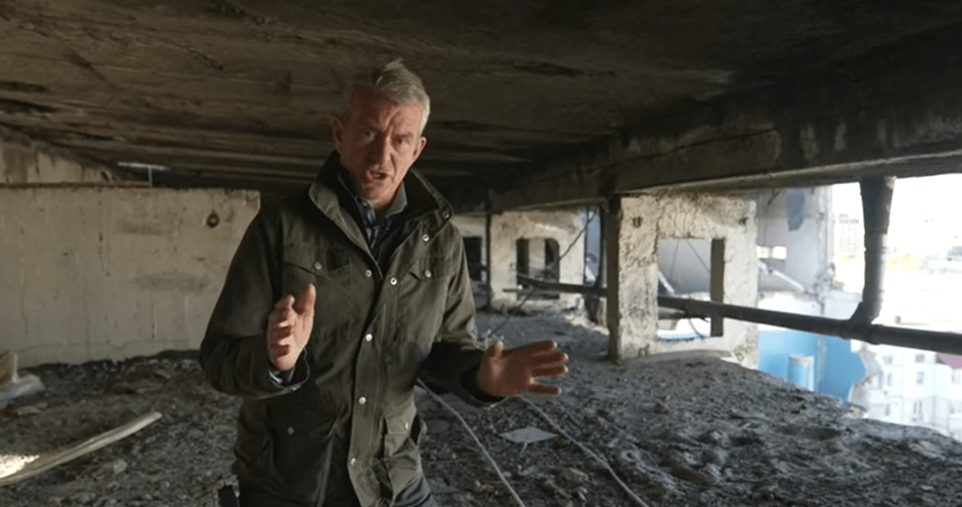 Reportér Nic Robertson popsal situaci na místě tragického ruského útok na panelák v Umani